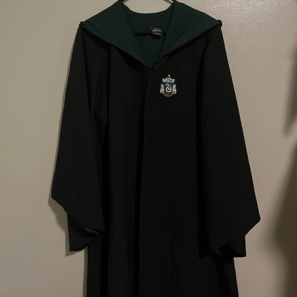 Black and Green Robe with Crest